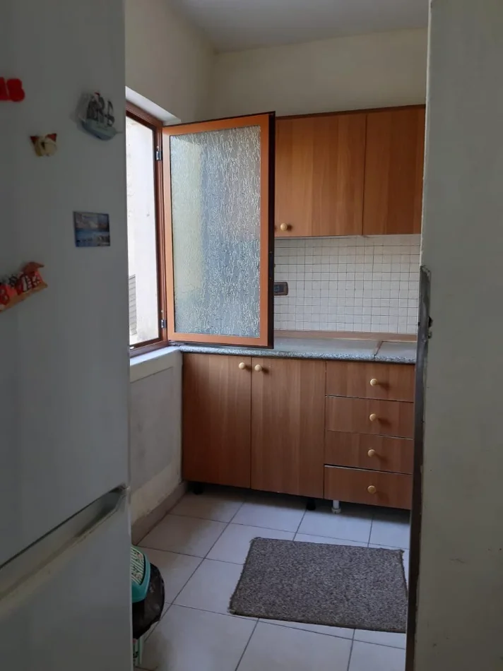 Tirane, jepet me qera apartament 1+1 Kati 4, 56 m² 350 € 