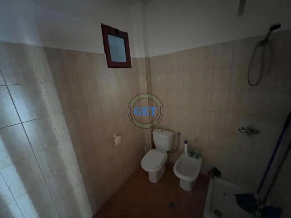 Durres, shitet apartament 1+1+Ballkon Kati 5, 72 m² 75.000 € (Plazh Hekurrudha)