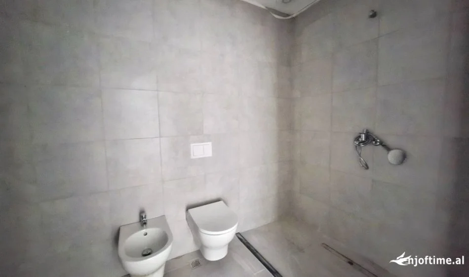 Shtepi ose Zyre me Qera: Hera e Pare me Qera 1+1+1 Post Parkimi - 📍 Liqeni i Thate | Bosh - Kt.1 * Pllt v 2025 ((((500€/muaj))))****