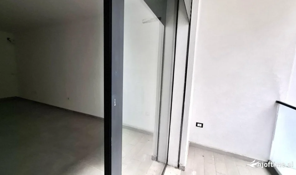 Shtepi ose Zyre me Qera: Hera e Pare me Qera 1+1+1 Post Parkimi - 📍 Liqeni i Thate | Bosh - Kt.1 * Pllt v 2025 ((((500€/muaj))))****