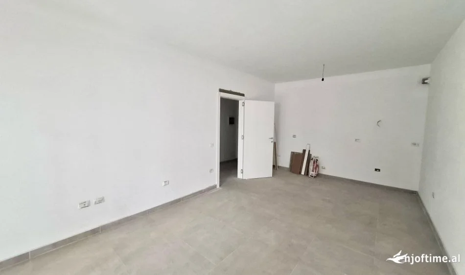 Shtepi ose Zyre me Qera: Hera e Pare me Qera 1+1+1 Post Parkimi - 📍 Liqeni i Thate | Bosh - Kt.1 * Pllt v 2025 ((((500€/muaj))))****