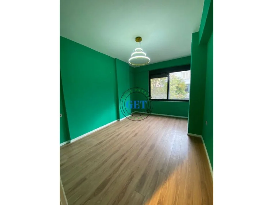 Durres, jepet me qera apartament 2+1+Ballkon Kati 2, 85 m² 400 € (Spitali Rajonal , Durres)