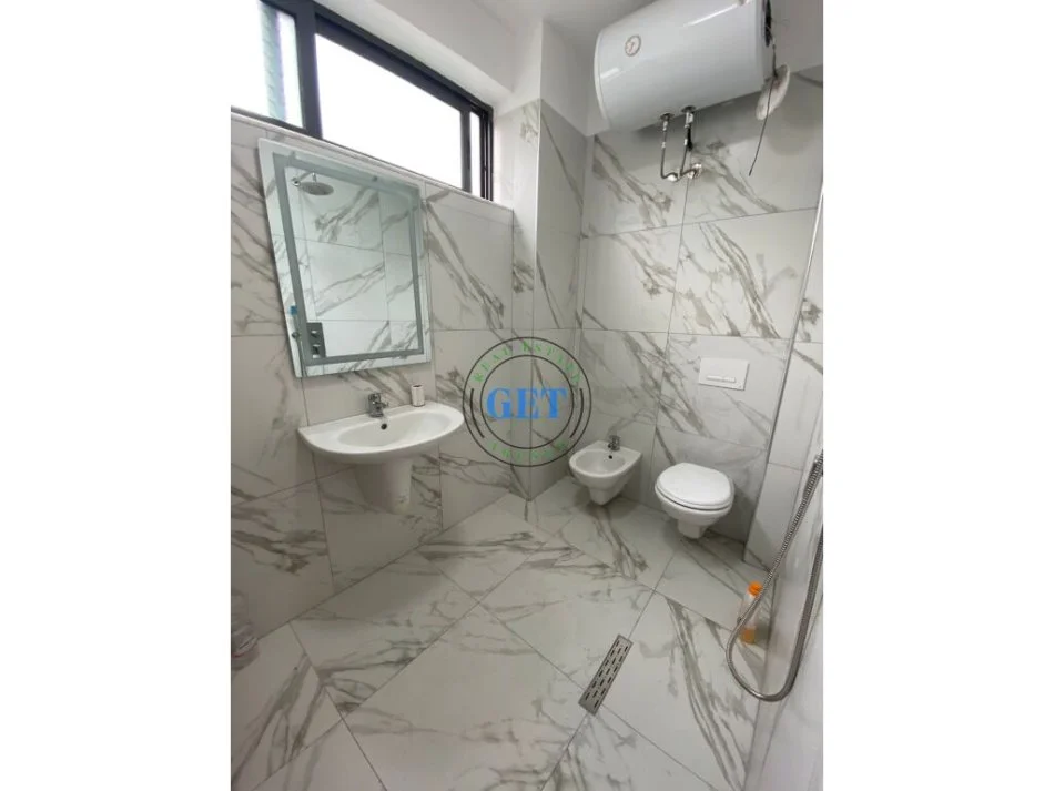 Durres, jepet me qera apartament 2+1 Kati 2, 85 m² 400 € (Spitali Rajonal, Durres)