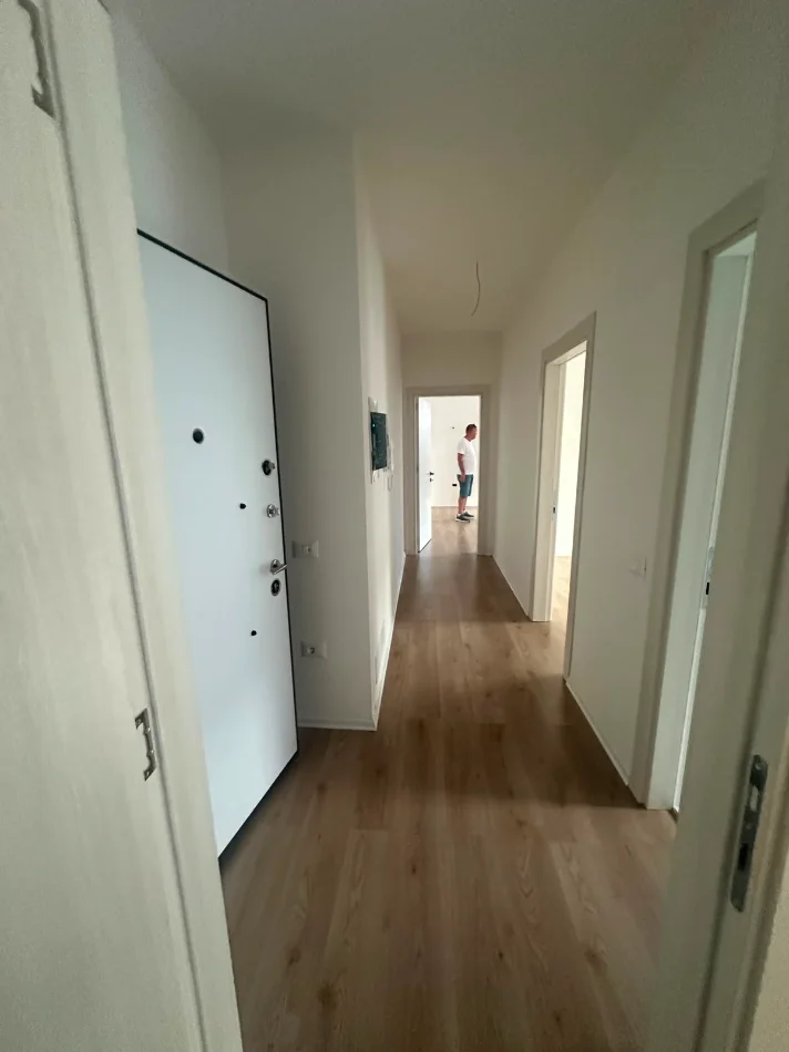 Shqiperi, jepet me qera apartament 2+1+Ballkon Kati 2, 98 m² 400 € (Rruga Lidhja e Prizrenit , Paskuqan)