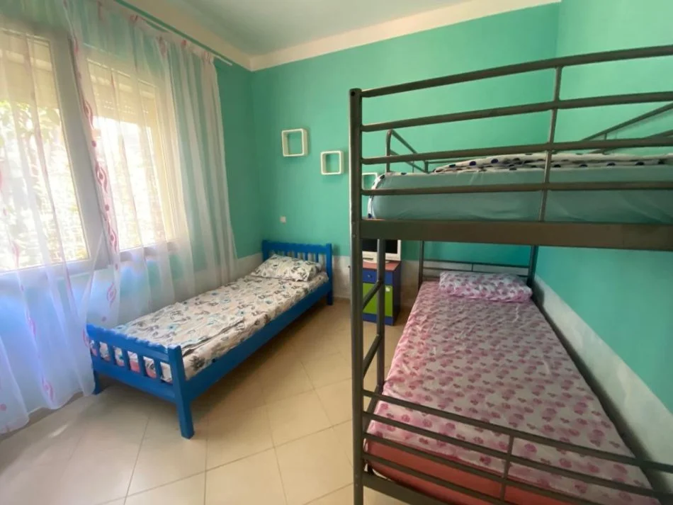 Durres, shitet apartament 2+1+2 , 85 m² 200.000 € (GJIRI LALEZIT!)