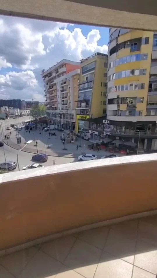 Tirane, jepet me qera apartament 2+1 Kati 3, 110 m² 550 € (Ozone ne Astir)