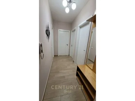 APARTAMENT 2+1 PER QERA PRANE HOTEL MONDIAL!