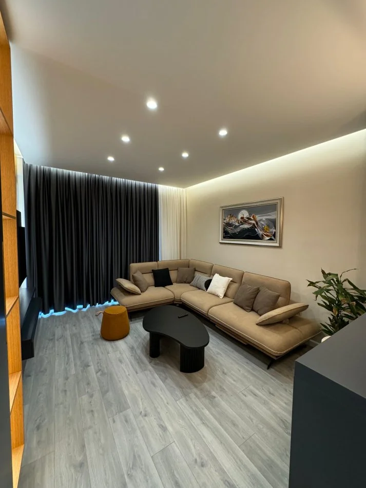 Tirane, jepet me qera apartament 1+1 Kati 4, 58 m² 900 € (Afer Kompleksit olimpik)