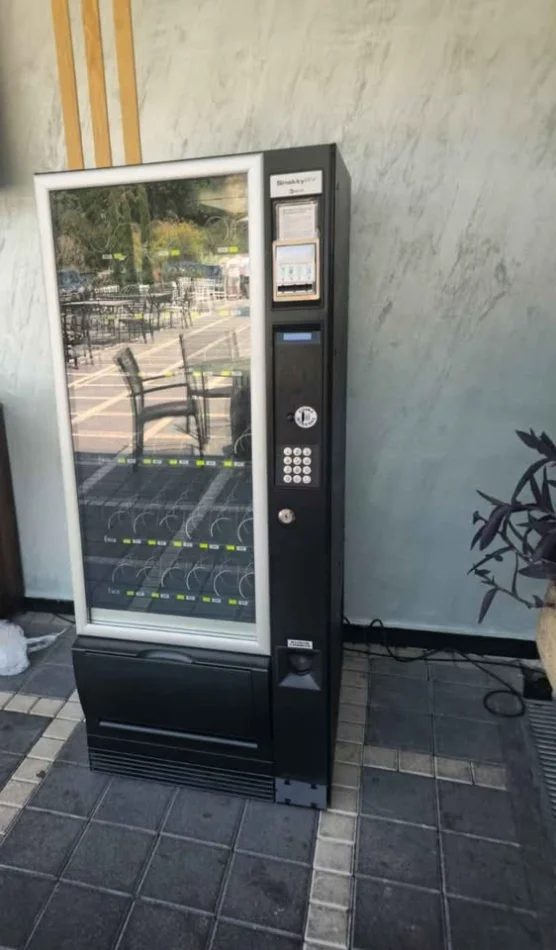 Durres, shes Frigorifer Shiten makinëta automatike Në gjendje shume te mire 069 238 7400