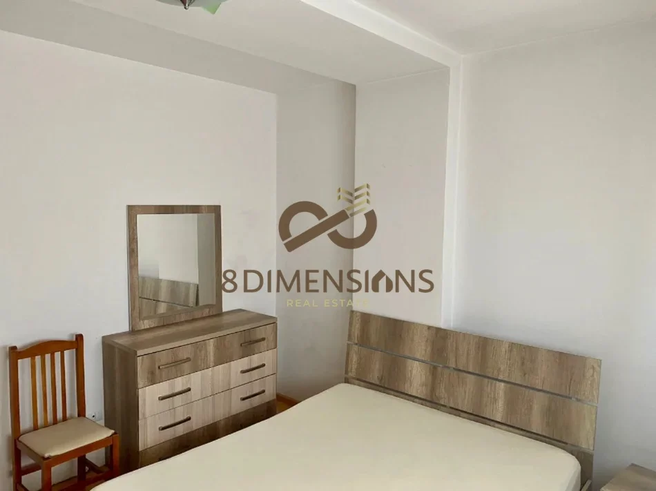 Tirane, jepet me qera apartament 1+1+Ballkon Kati 6, 55 m² 500 € (xhamllik)
