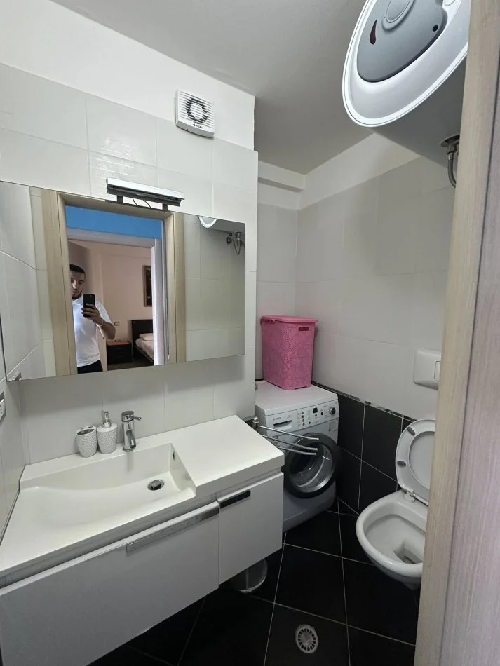 Durres, jepet me qera apartament 2+1+Ballkon Kati 4, 700 € (Qera Apartament Sistemin 2+1+2 me 2 ballkone • Ballore me DETIN Currila Lagja 1 +355 069 20 39 456)