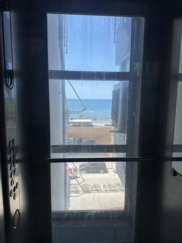 Durres, jepet me qera apartament 2+1+Aneks Kati 4, 111 m² (for Rent System 2+1+2 with 2 balconies • Seafront CURRILA)