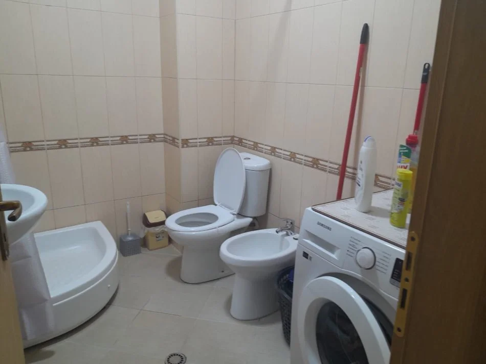 Durres, jepet me qera apartament 1+1+Ballkon Kati 2, 75 m² 400 € (Ura Dajlanit Durres • 400€ neto +355 069 20 39 456)