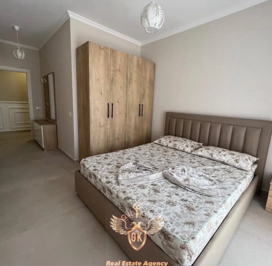 Durres, jepet me qera apartament 2+1+Ballkon Kati 1, 100 m² 600 € (PLAZH DURRES)