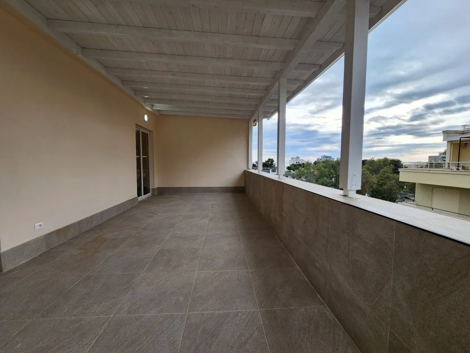 SHITET: Apartament 3+1 & Verandë || 📌🏖️Durrës te Hotel Iliria || I Kompletuar dhe Investuar 100% || 151m² || (163,000€)