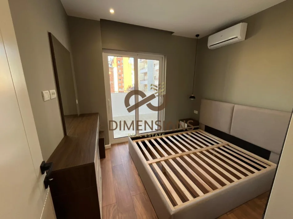 Tirane, shitet apartament 1+1+Ballkon Kati 3, 53 m² 150.000 € (Mine Peza)