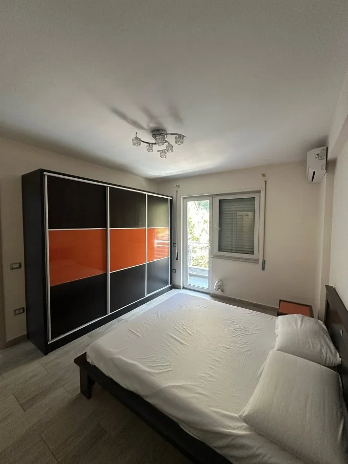 Durres, jepet me qera apartament 2+1+Aneks Kati 4, 111 m² (for Rent System 2+1+2 with 2 balconies • Seafront CURRILA)