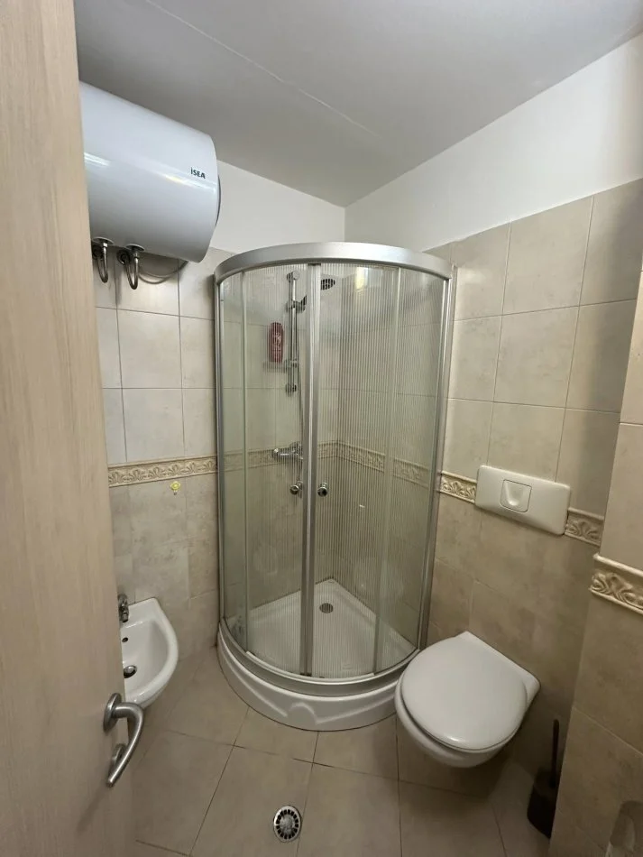 Durres, jepet me qera apartament 2+1+Aneks Kati 4, 111 m² (for Rent System 2+1+2 with 2 balconies • Seafront CURRILA)