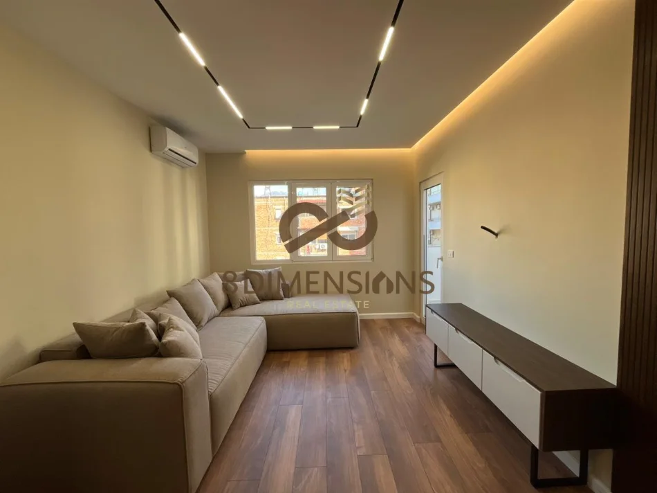 Tirane, shitet apartament 1+1+Ballkon Kati 3, 53 m² 150.000 € (Mine Peza)