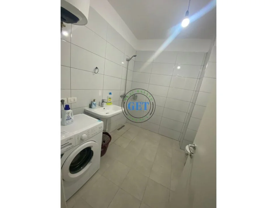 Durres, jepet me qera apartament 2+1 Kati 1, 90 m² 400 € (ISH URT, Durres)