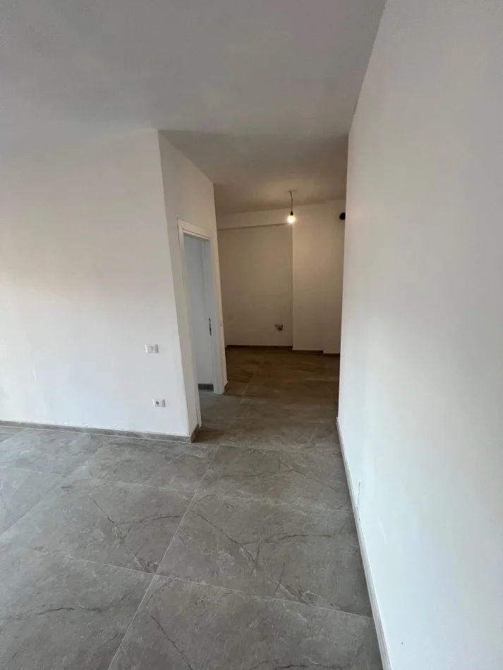 Tirane, shes apartament 2+1+Ballkon Kati 1, 96 m² 220.000 € (Myslym Shyri)