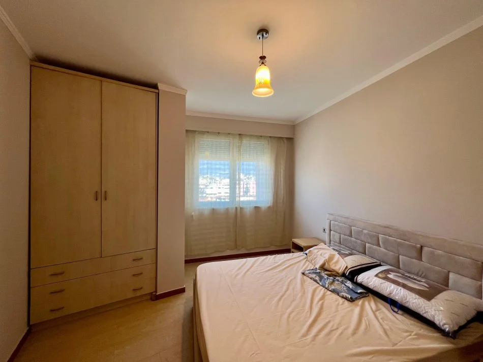 Tirane, jepet me qera apartament 1+1+Ballkon , 67 m² 500 € (Rruga e Elbasanit)