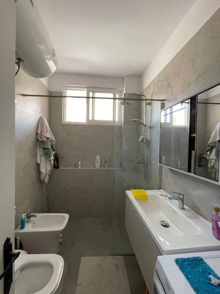 Durres, jepet me qera apartament 3+1+Ballkon Kati 2, 115 m² 750 € 