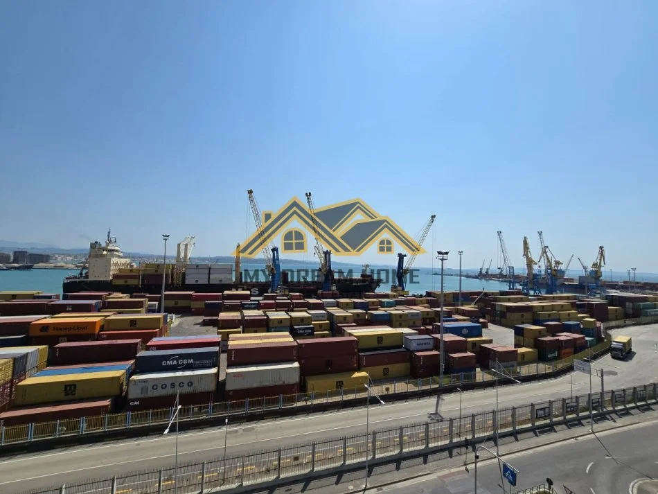 Durres, shitet apartament 2+1+Ballkon Kati 4, 135 m² (RRUGA E RE E PORTIT)