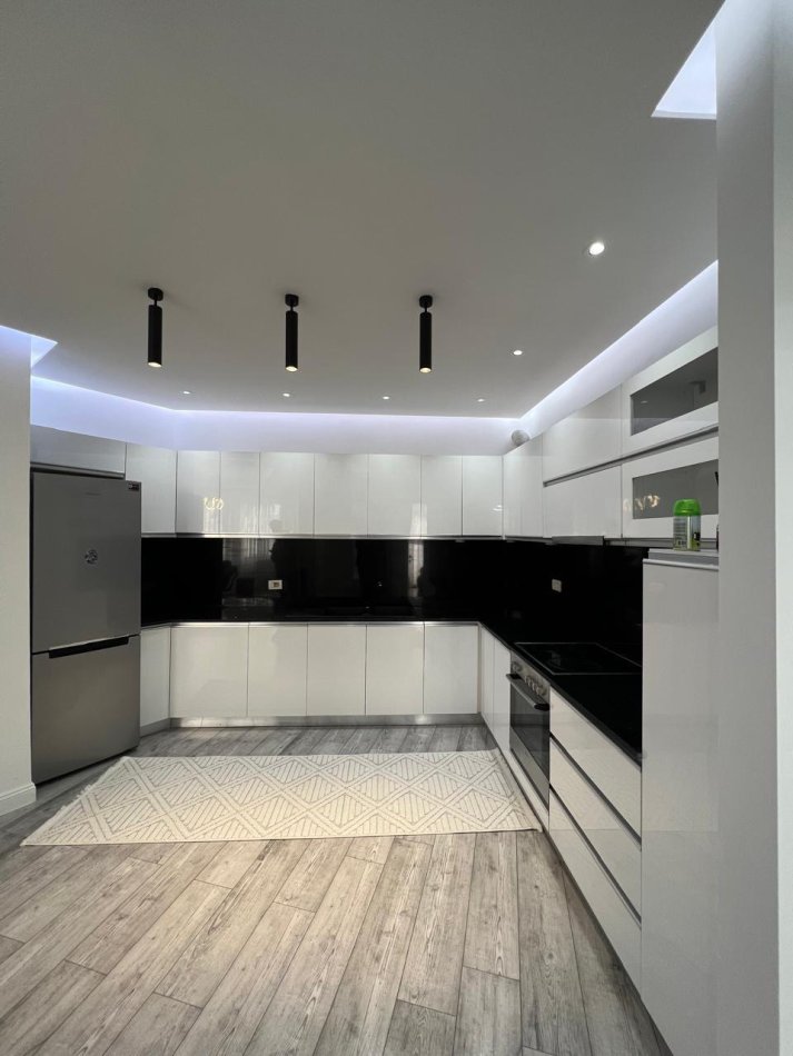 Tirane, shitet apartament 2+1+Ballkon Kati 7, 85 m² 133.000 € (Astir Kompleksi Fratari)