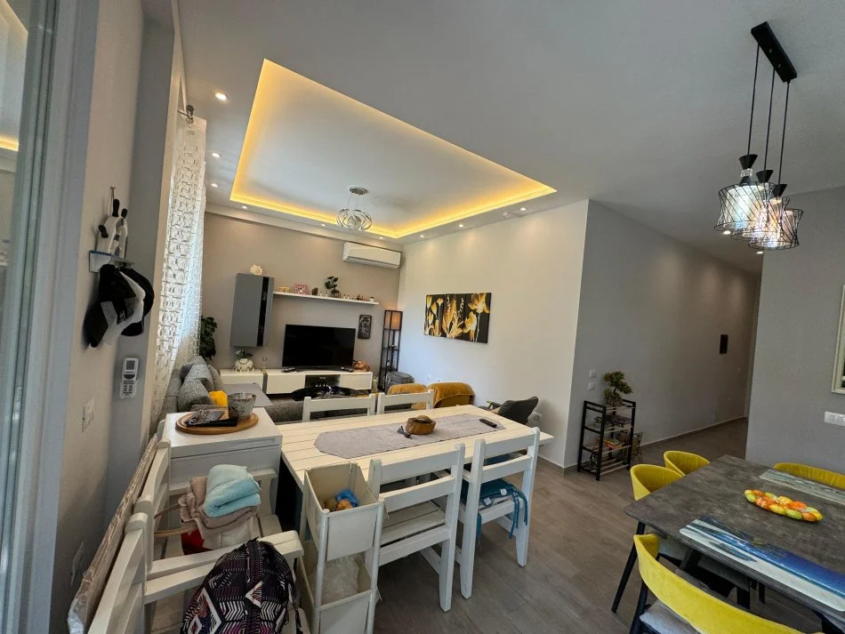Durres, shitet apartament 2+1+Ballkon Kati 0, 96 m² 380.000 € (Lura 3,Gjiri i Lalzit)