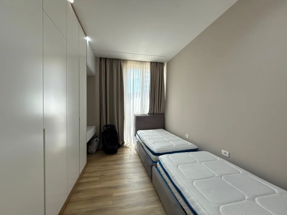Tirane, shitet apartament 2+1 , 93 m² 260.000 € (Ish UET)