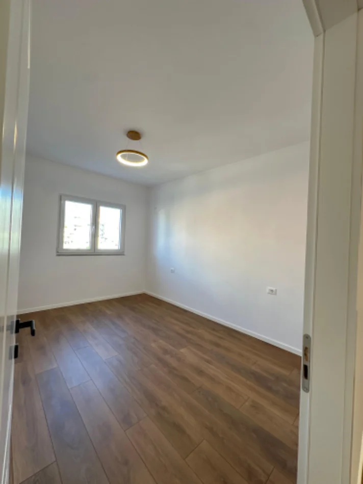 Tirane, shitet apartament 2+1 Kati 4, 75 m² 193.000 € (Prane Bulevardit Zogu I)