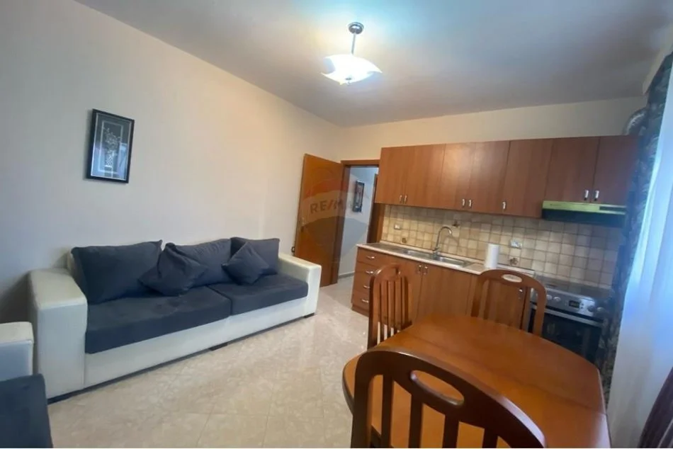 Tirane, jepet me qera apartament 2+1+Aneks+Ballkon , 80 m² 450 € (Muhamet Gjollesha)