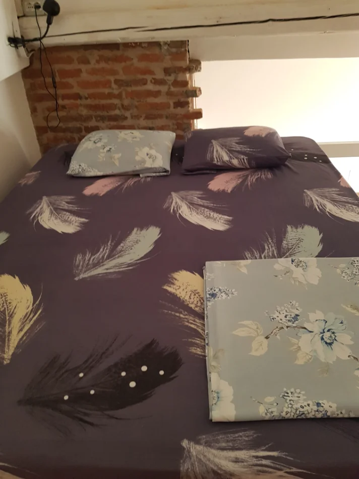 Tirane, jepet me qera apartament 1+1+Ballkon Kati 3, 40 m² 500 € (RRUGA E KAVAJES QENDER)
