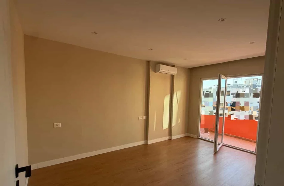 Tirane, shes apartament 2+1 Kati 12, 79 m² 196.000 € (Reshit Petrela)