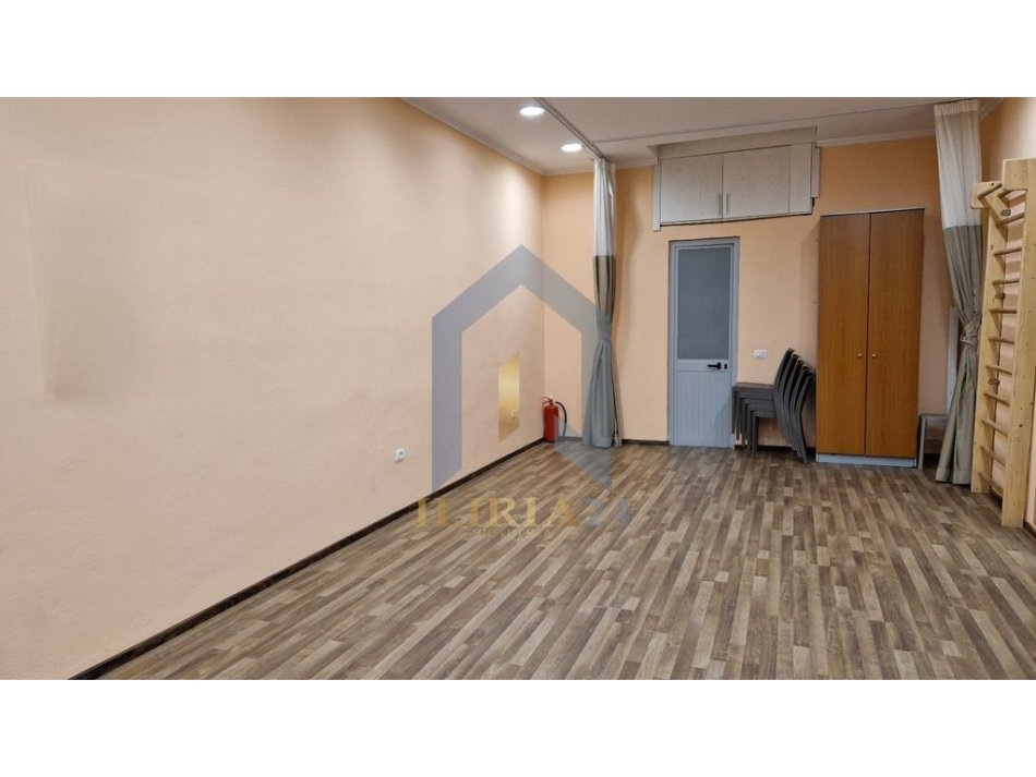 Tirane, shes dyqan Kati 0, 43 m² 134.000 € (&quot;Rruga e Haxhi Hysen Dalliu&quot;)