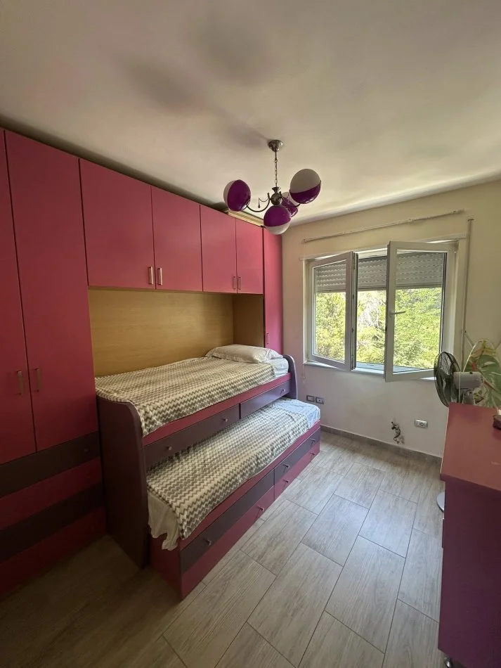 Durres, jepet me qera apartament 2+1+Aneks Kati 4, 111 m² (for Rent System 2+1+2 with 2 balconies • Seafront CURRILA)