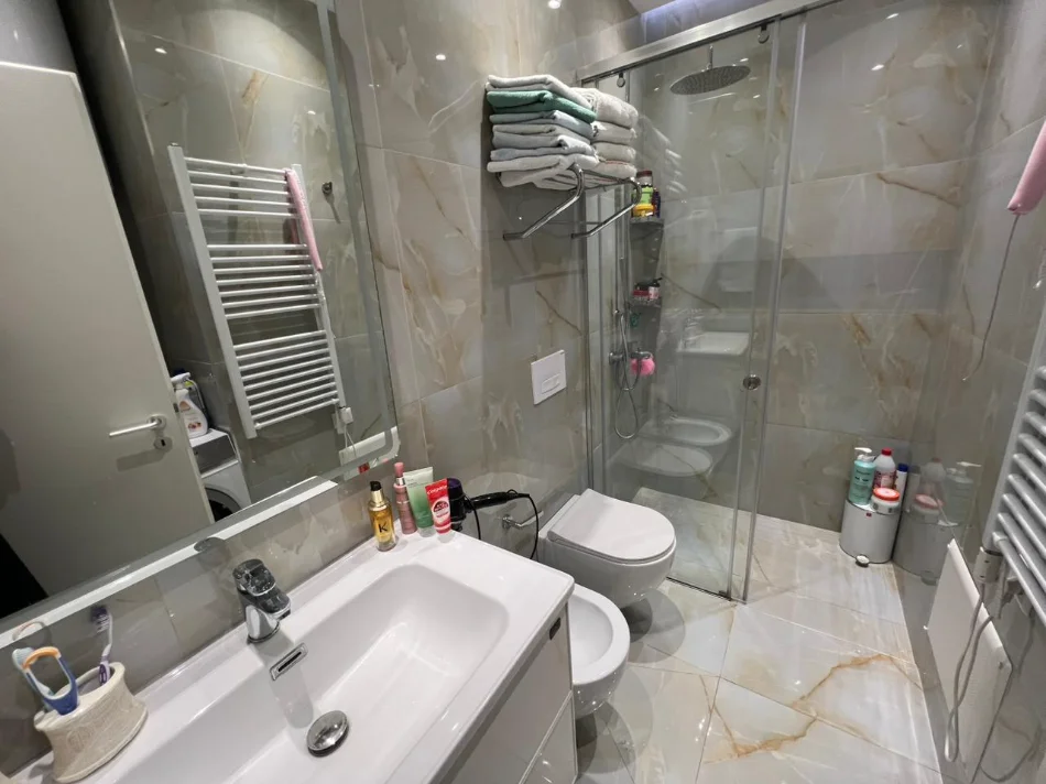 Tirane, shes apartament 2+1 Kati 5, 86 m² 270.000 € (21 dhjetori)