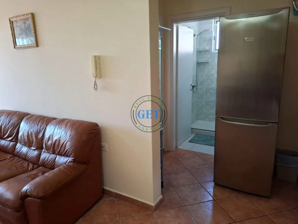 Durres, jepet me qera apartament 1+1+Ballkon Kati 5, 60 m² 300 € (Plazh Iliria)