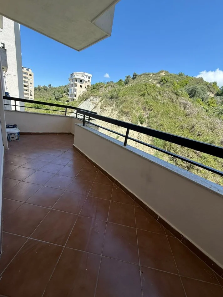 Durres, shitet apartament 1+1+Ballkon Kati 4, 73 m² 73.000 € (Shkembi Kavajes)