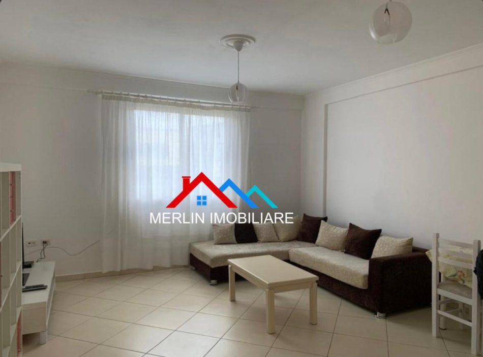 Tirane, jepet me qera apartament 1+1+Ballkon Kati 6, 81 m² 495 € (RRUGA DON BOSKO)