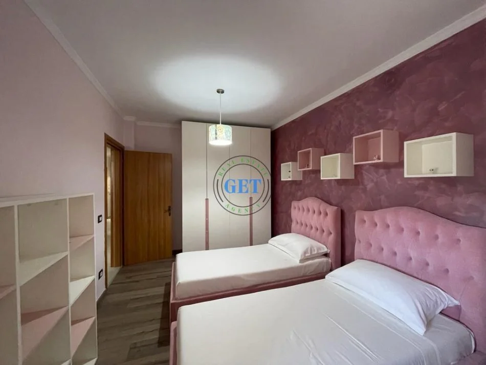 Tirane, jepet me qera apartament 2+1 Kati 6, 120 m² 650 € (Vollga Durres.)