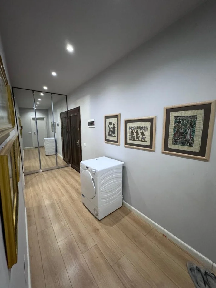 Tirane, shitet apartament 1+1 Kati 4, 74 m² 135.000 € (Rruga Osman Jonuzi)