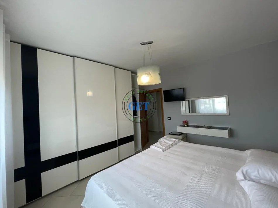 Tirane, jepet me qera apartament 2+1 Kati 6, 120 m² 650 € (Vollga Durres.)