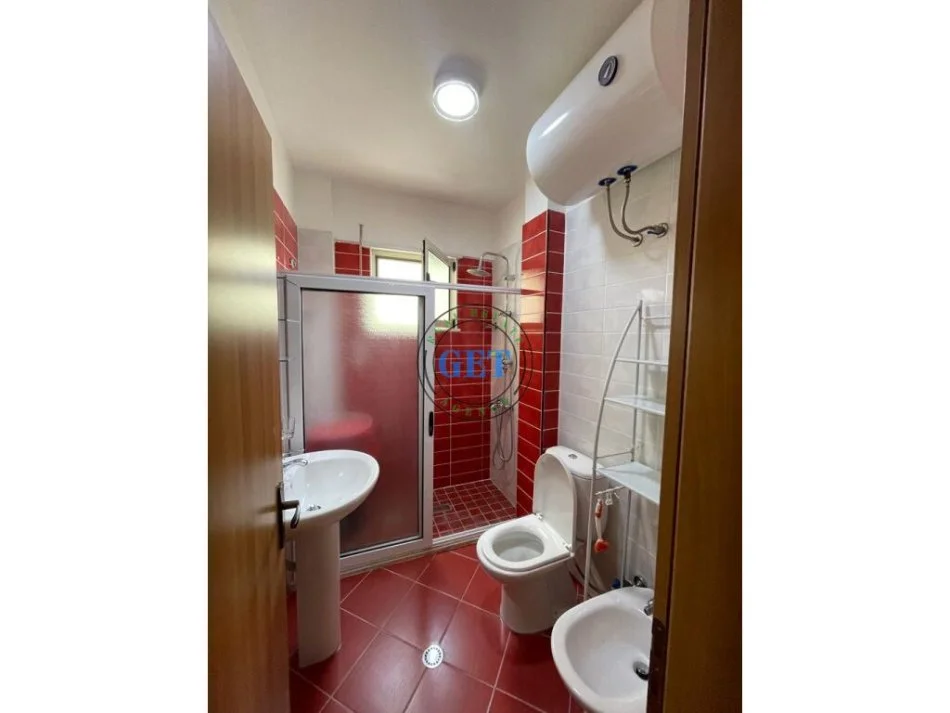 Tirane, jepet me qera apartament 2+1 Kati 6, 120 m² 650 € (Vollga Durres.)