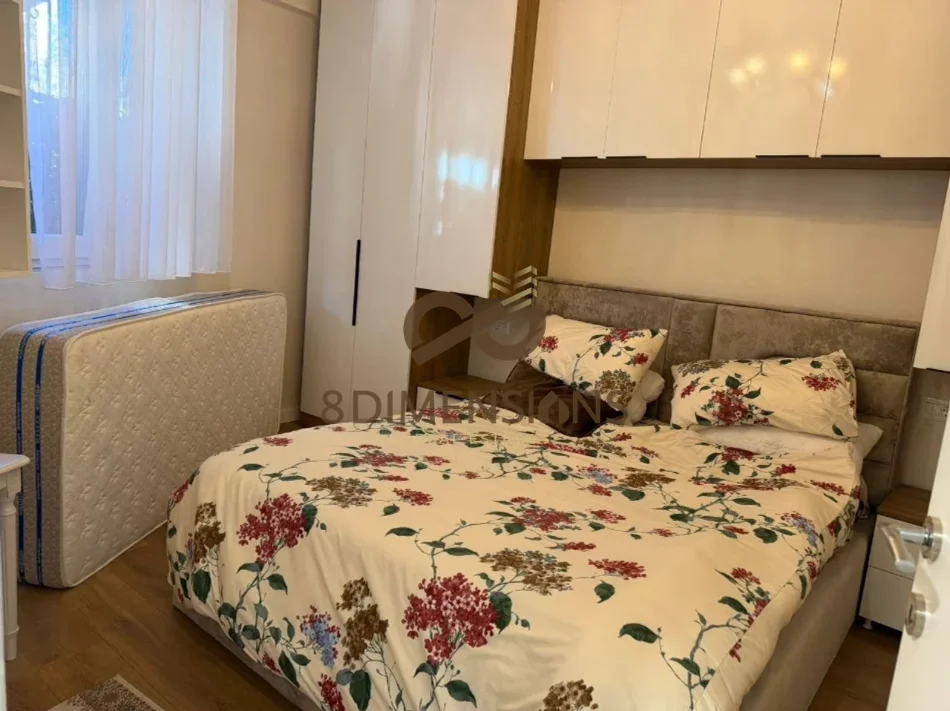 Tirane, jepet me qera apartament 1+1+Ballkon Kati 1, 65 m² 500 € (ali demi)