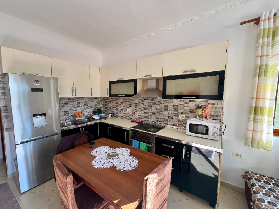 Tirane, jepet me qera shtepi 2+1 Kati 1, 80 m² 350 € (Unaza e madhe)