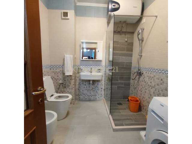 Tirane, jepet me qera apartament 1+1+A+BLK Kati 3, 80 m² 400 Euro (Komuna e Parisit)