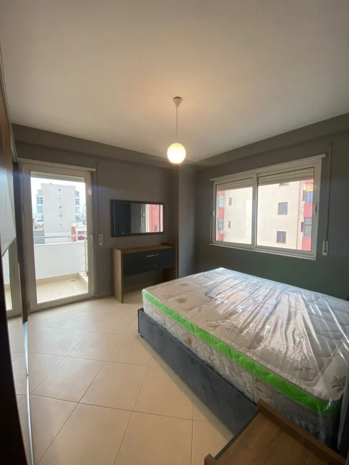 Durres, jepet me qera apartament 2+1+Ballkon Kati 4, 111 m² 400 € (Qera Apartament Sistemin 2+1+2 Ish Rajoni Lagja 6 Diambe)