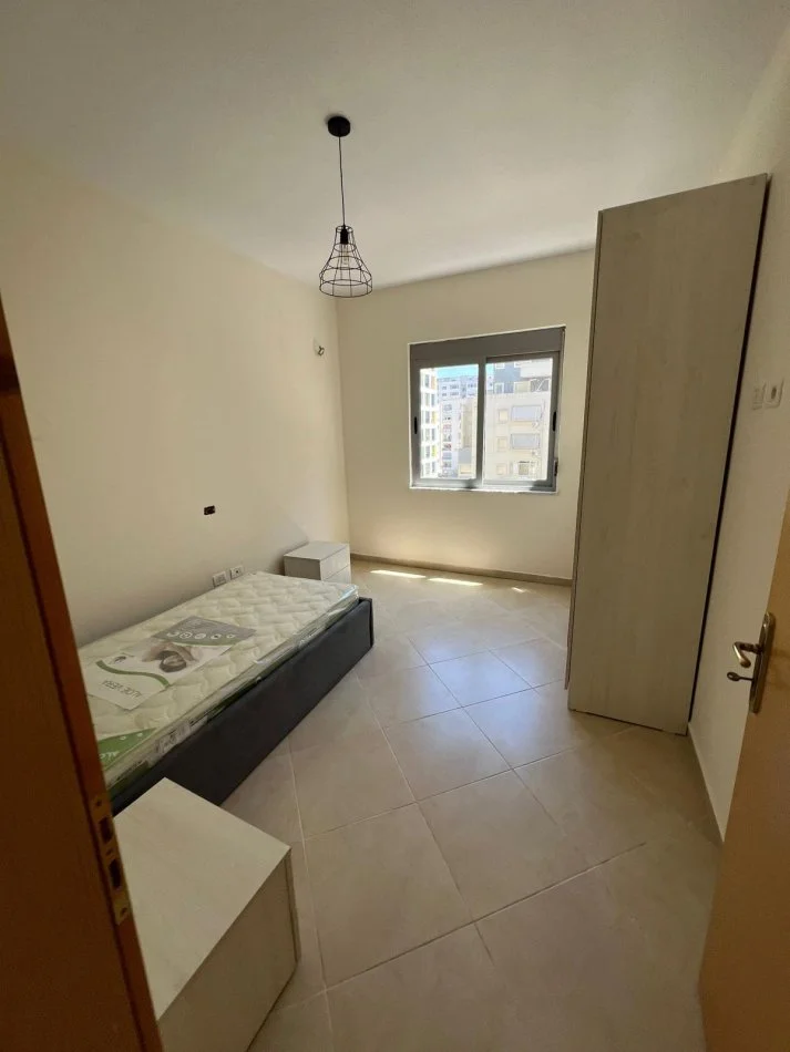 Durres, shitet apartament 2+1+Ballkon Kati 5, 92 m² 110.000 € (Durres, Qender)